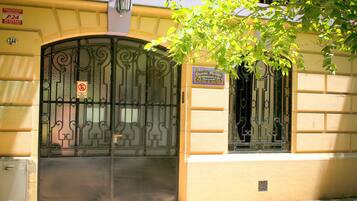 Bagian depan properti
