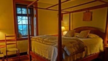 Premium Quadruple Room, Ensuite (Shaker Suite)