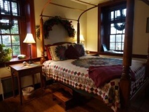 Standard Triple Room, Ensuite (Queen Anne Room)