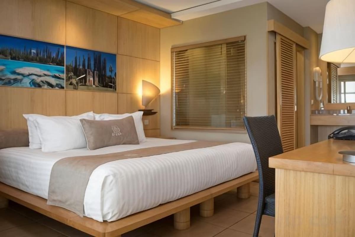 1 bedroom, premium bedding, Select Comfort beds, in-room safe