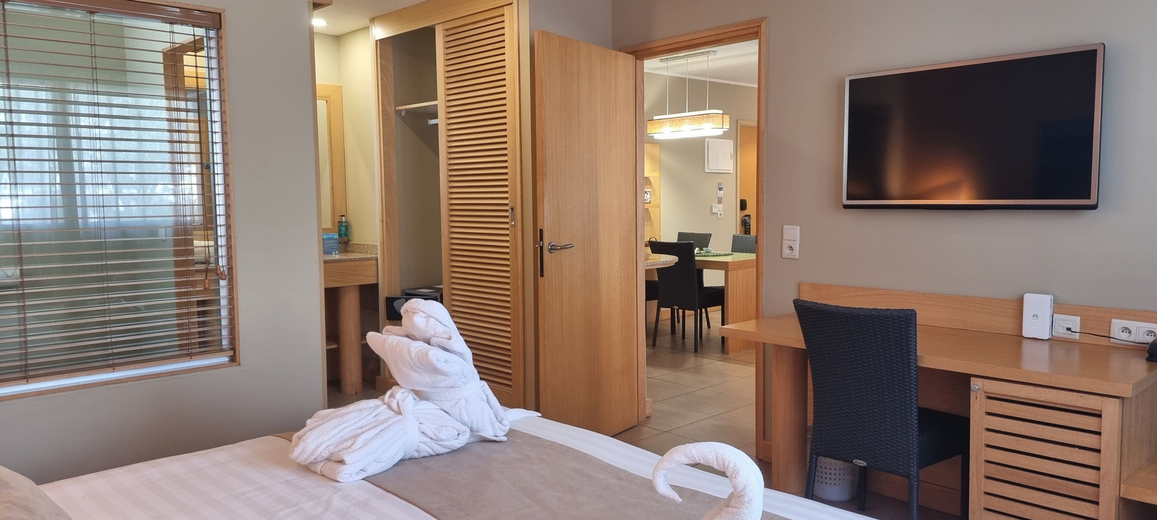 premium suite, hot tub | 1 bedroom, premium bedding, select comfort beds, in-room safe