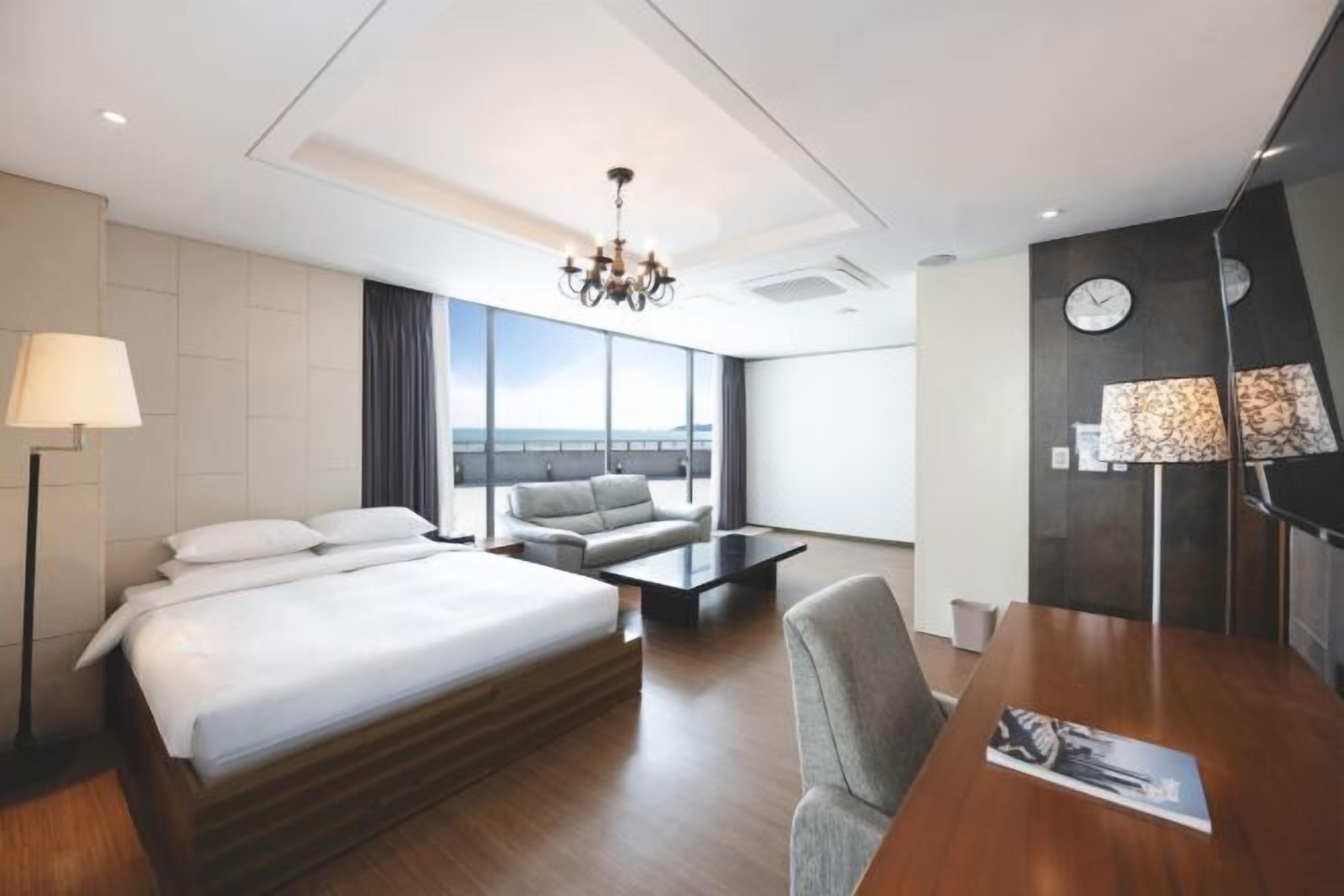 Luxe beddengoed, donsdekens, bedden met traagschuimmatrassen