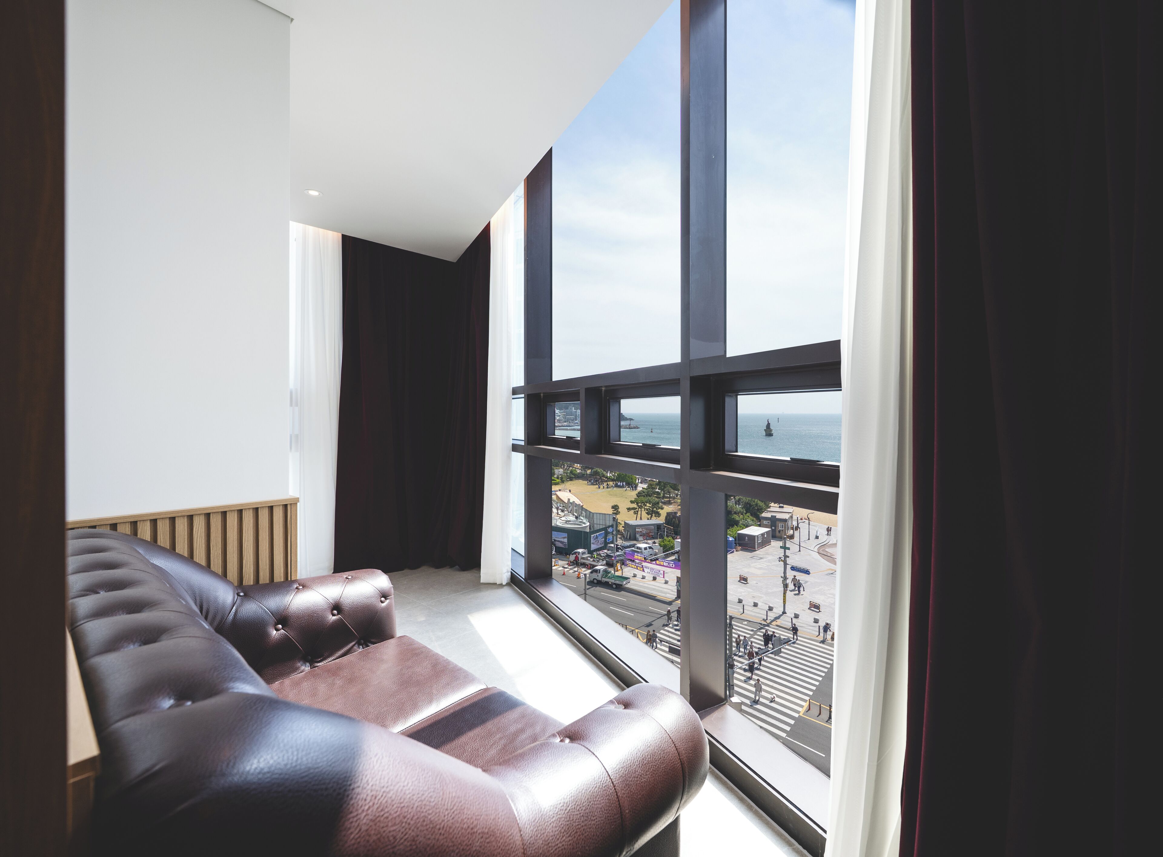 superior suite - twin beds | 1 bedroom, premium bedding, down duvets, memory-foam beds