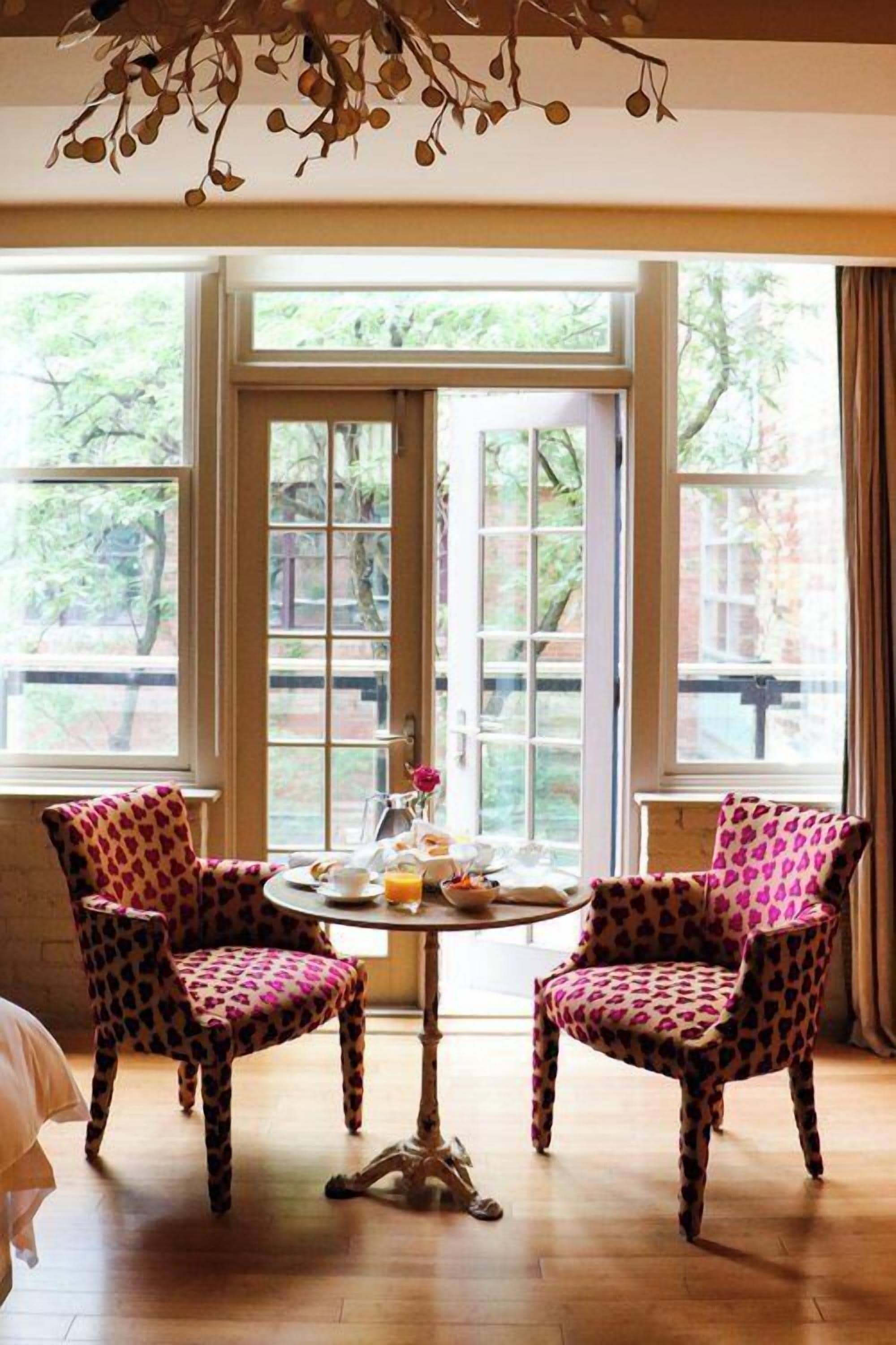 Frette Italian sheets, premium bedding, down duvets, pillow-top beds
