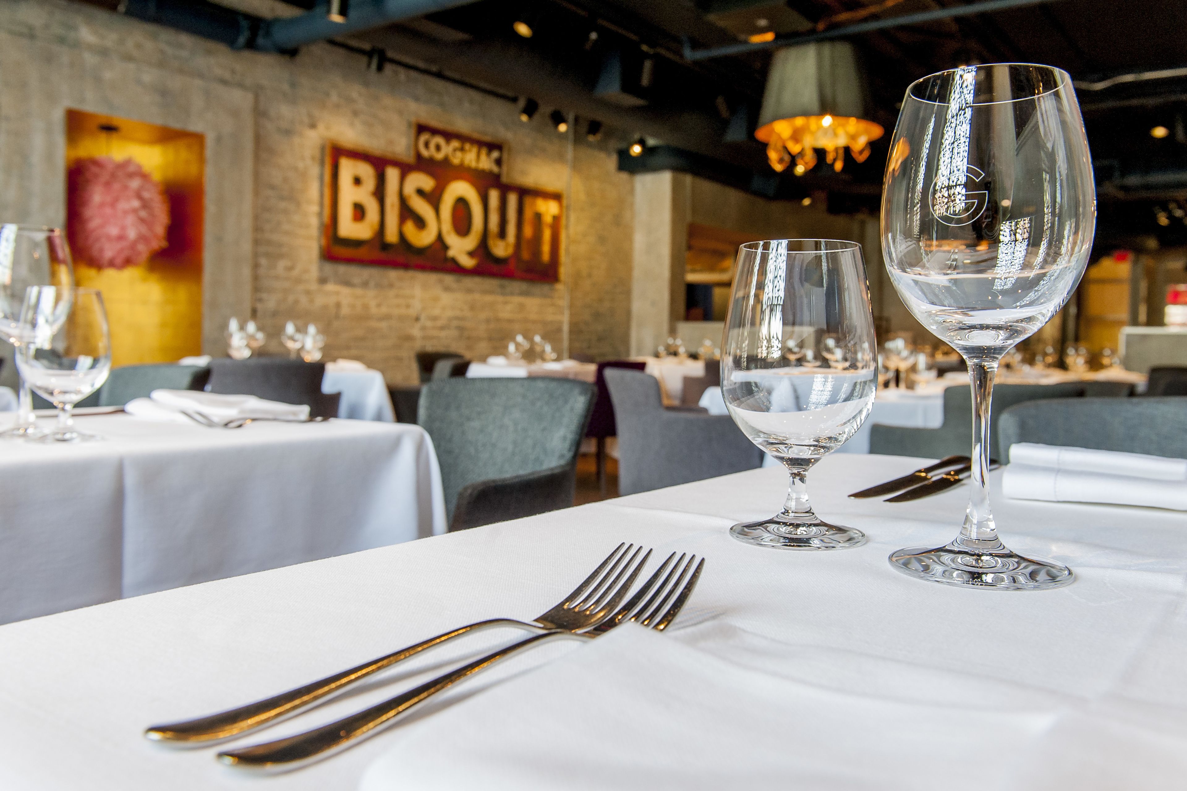 Breakfast, lunch and dinner served