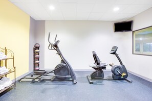 Fitness facility - Days Inn & Suites by Wyndham Russellville (Russellville)