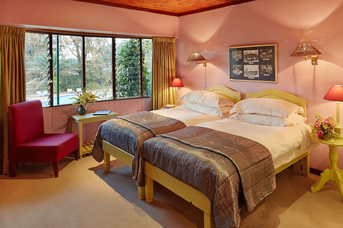 double room | in-room safe, individually decorated, individually furnished, desk