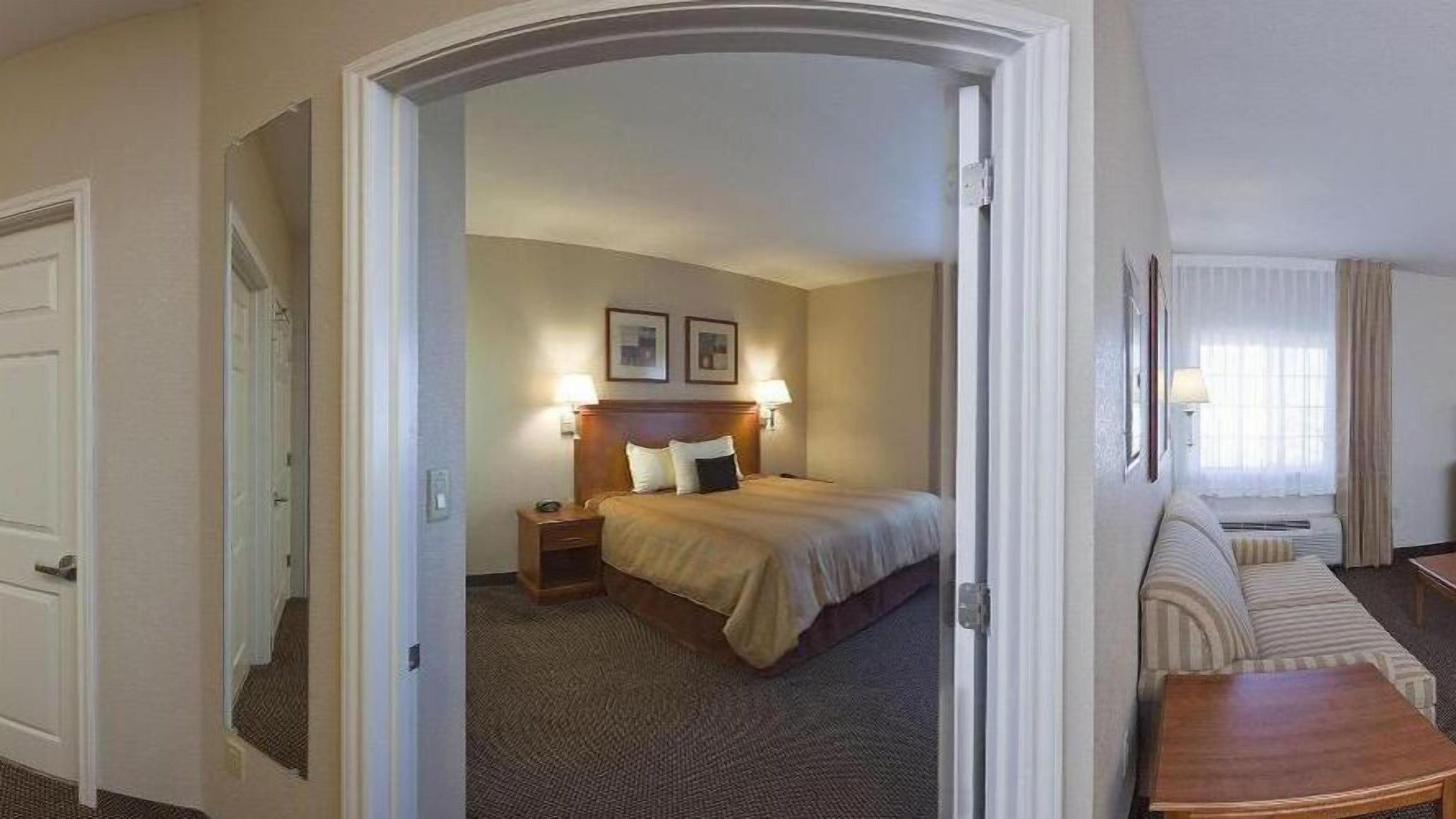 in-room safe, free wifi, bed sheets