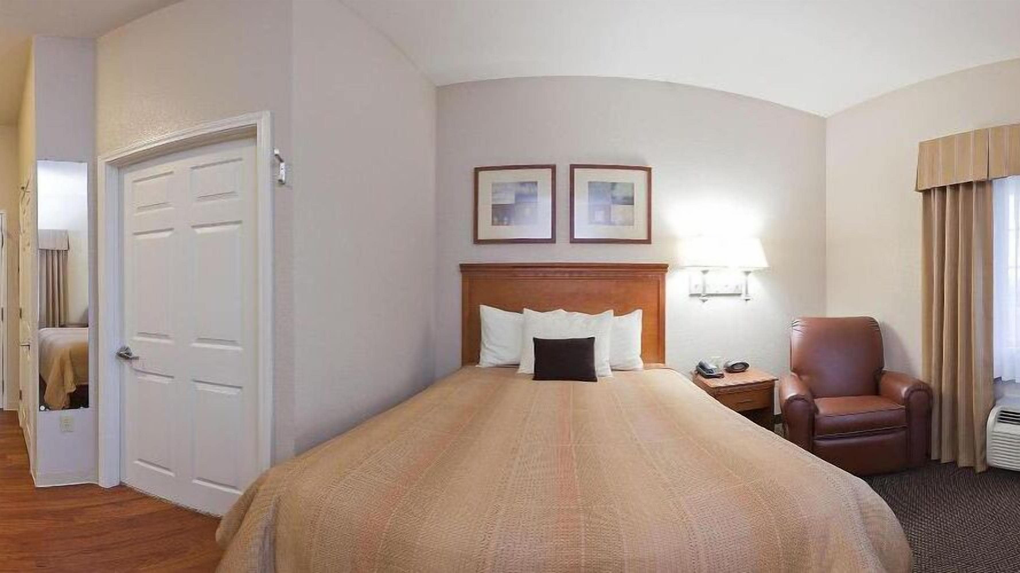 in-room safe, free wifi, bed sheets