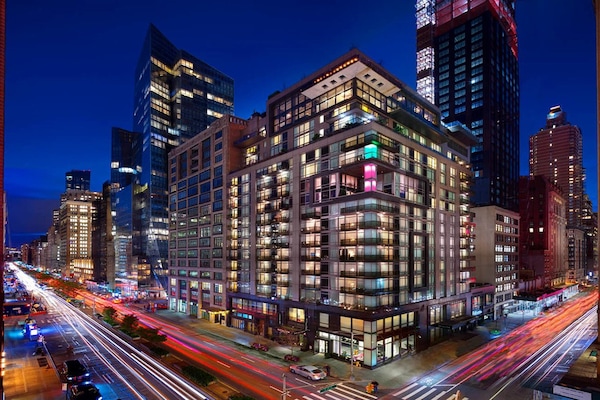 Façade de lâhĂ©bergement - soirĂ©e/nuit