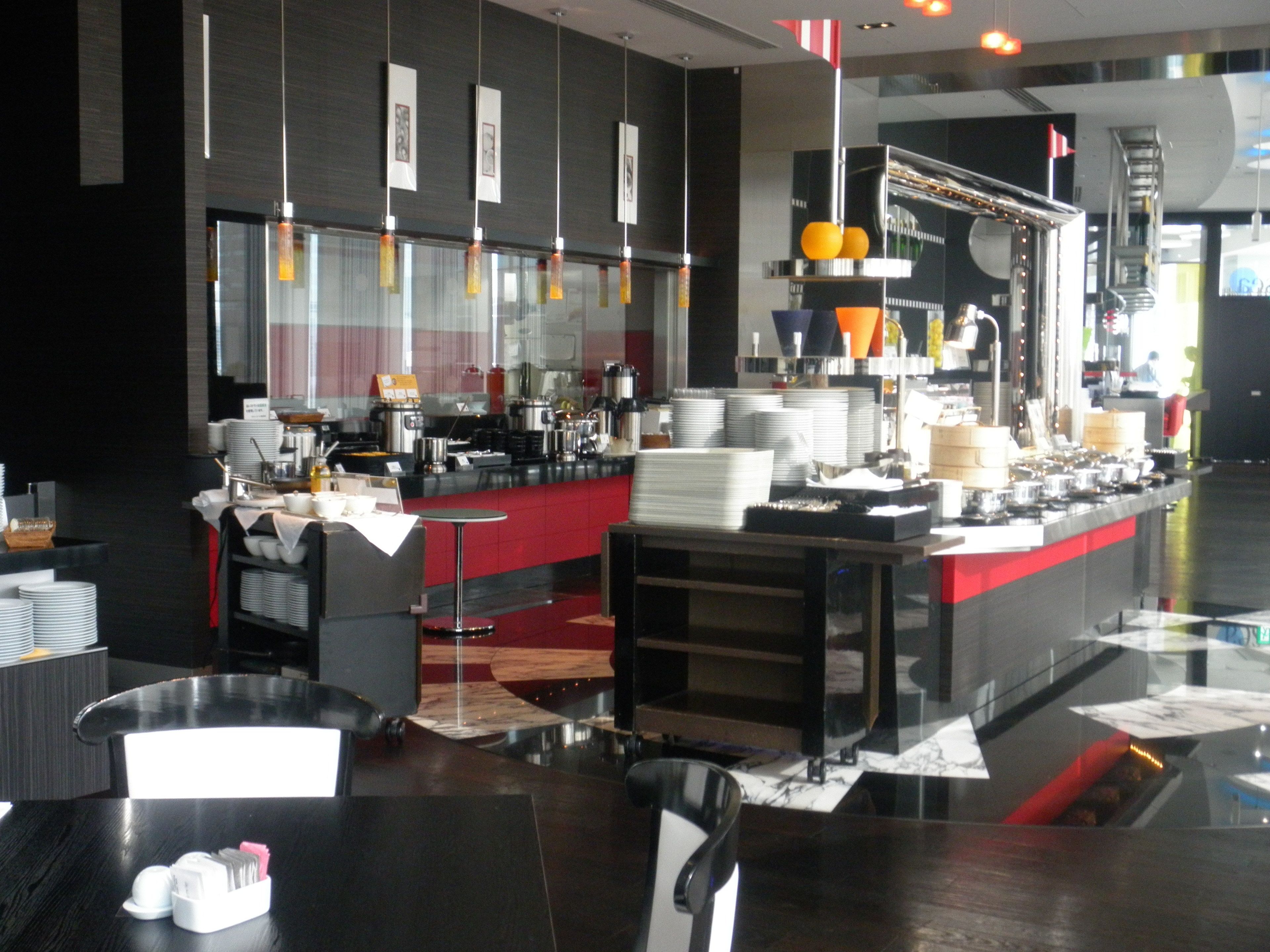 daily buffet breakfast (jpy 3500 per person)