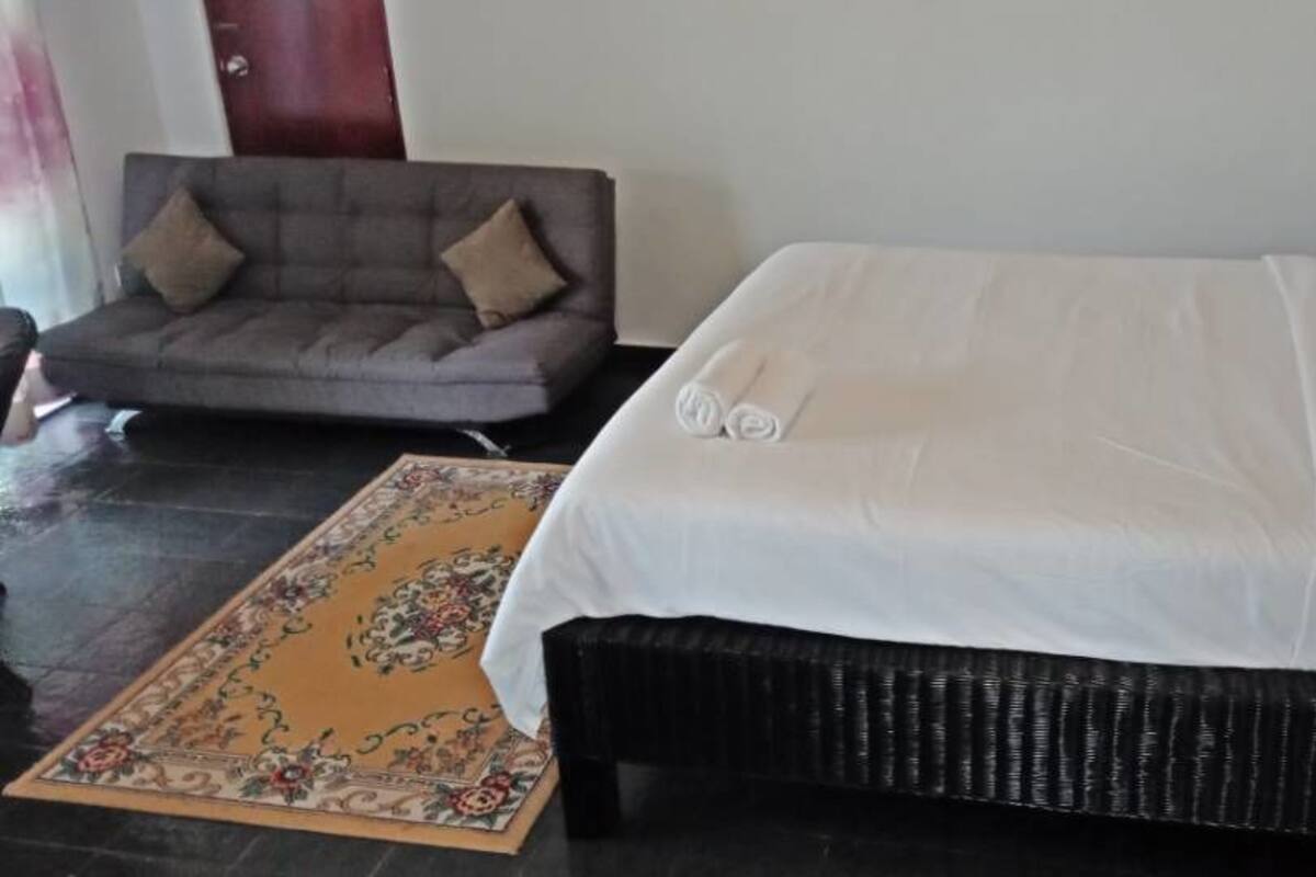 Iron/ironing board, WiFi