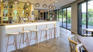 Bar (in der Unterkunft)