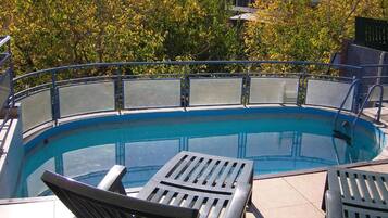 Piscina externa sazonal