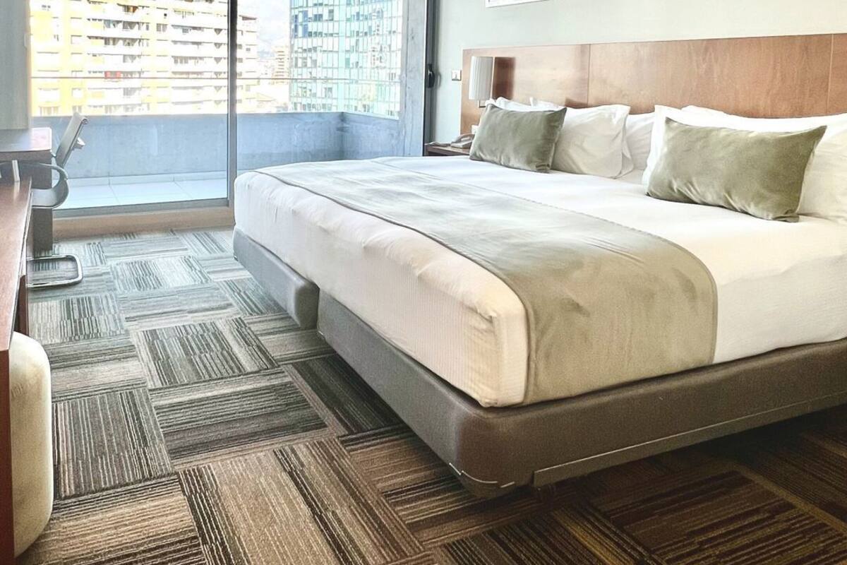 Minibar, desk, blackout drapes, soundproofing