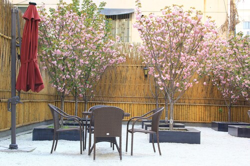 Ji Hotel