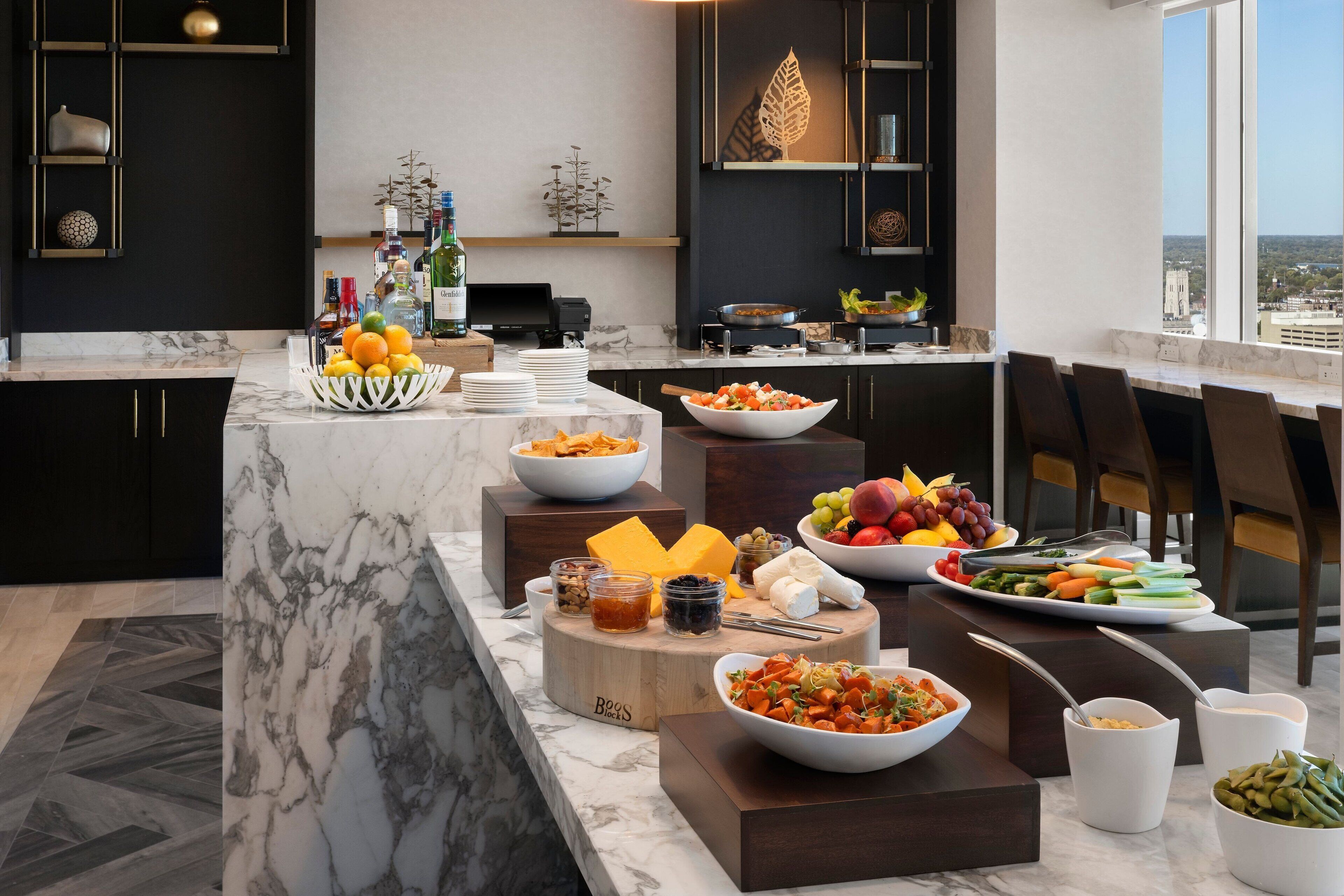 serves lunch, dinner and happy hour