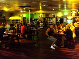 Bar (en la propiedad)