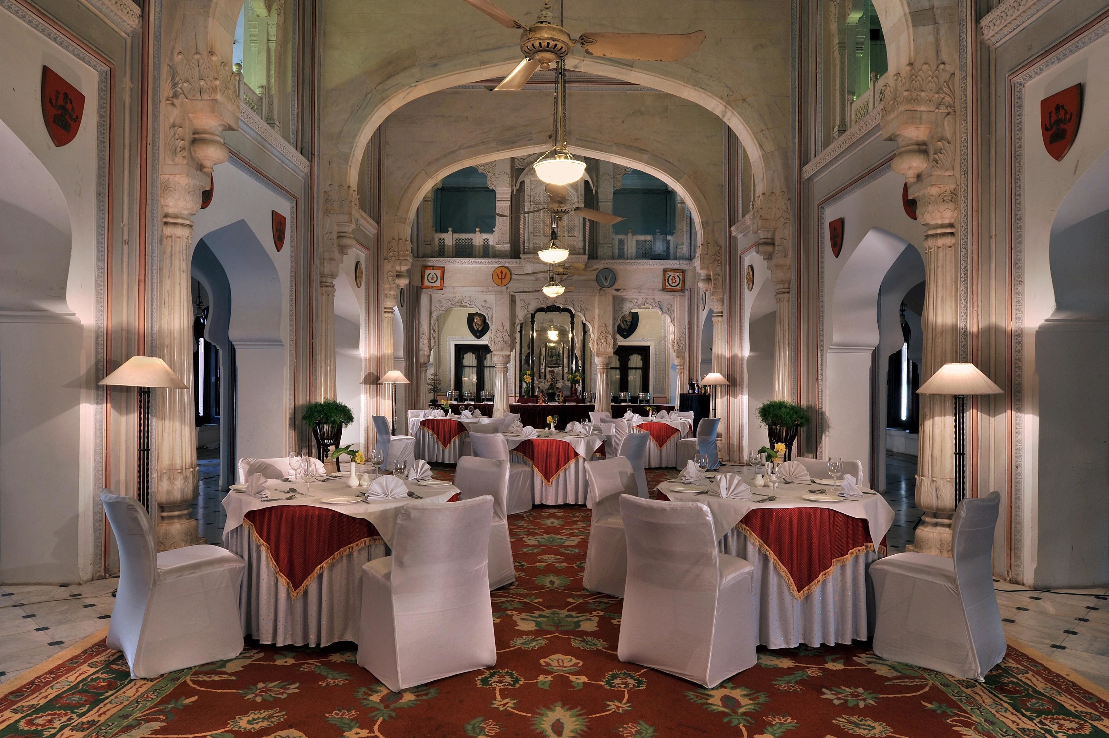 breakfast, lunch and dinner served