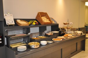 Dagelijks ontbijtbuffet inbegrepen