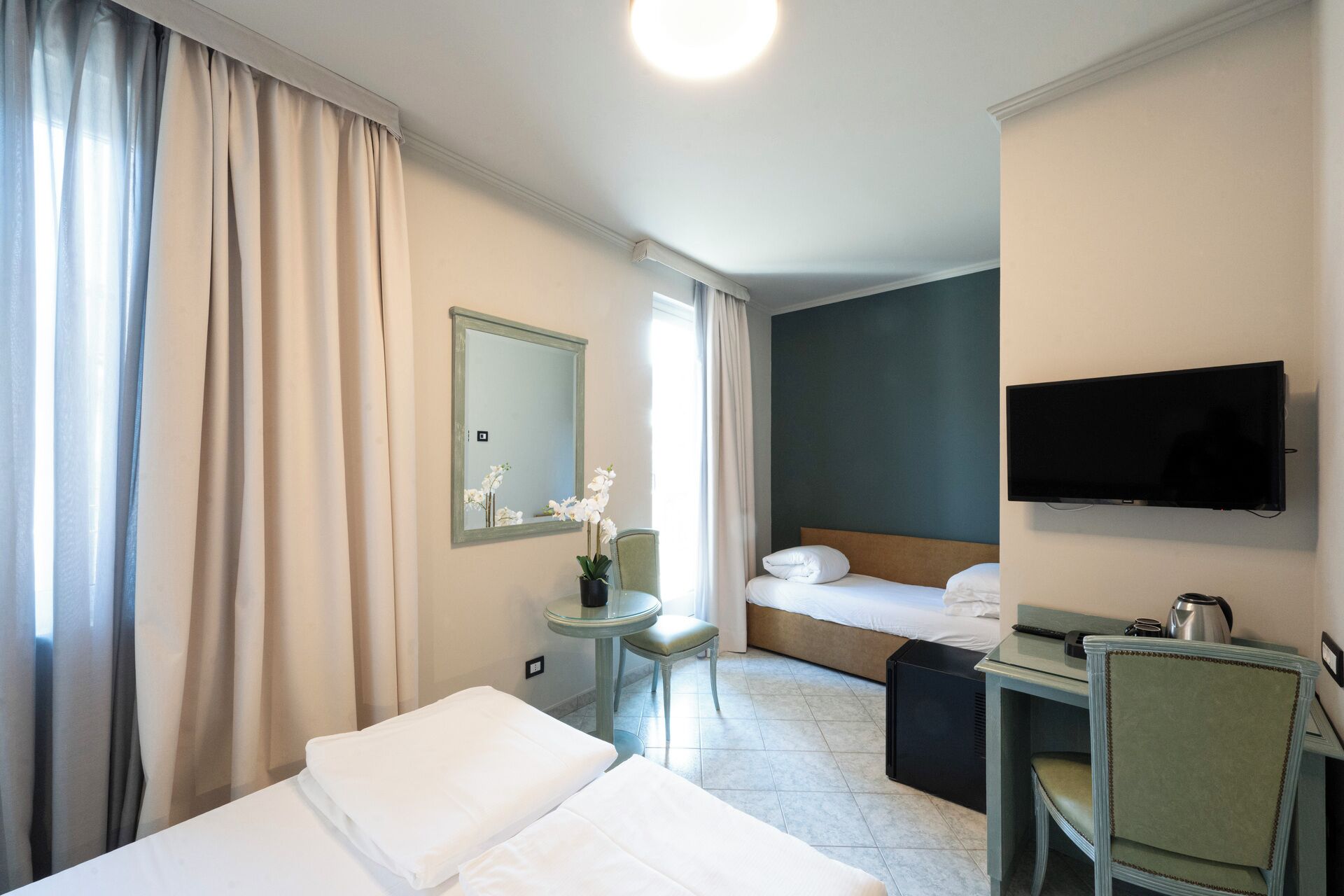 executive triple room | in-room safe, individually furnished, desk, soundproofing