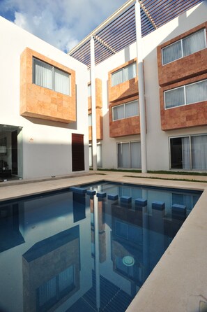 Outdoor pool - Bambu Suites - Near Quinta Avenida (Playa del Carmen)