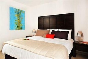 In-room safe, blackout curtains, iron/ironing board - Bambu Suites - Near Quinta Avenida (Playa del Carmen)