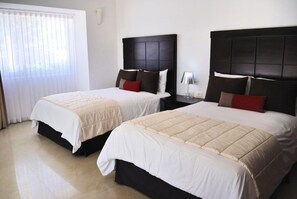 In-room safe, blackout curtains, iron/ironing board - Bambu Suites - Near Quinta Avenida (Playa del Carmen)