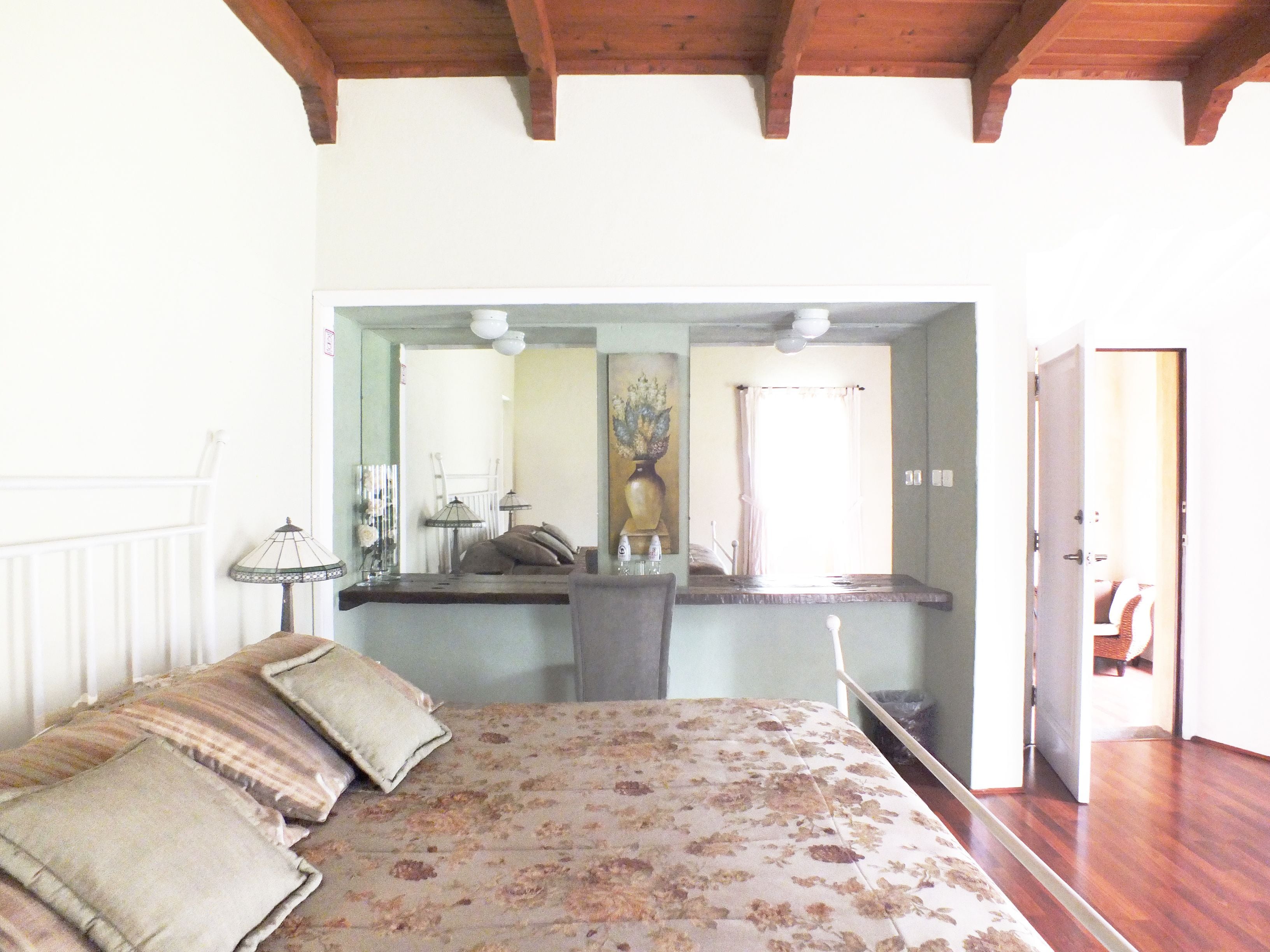 suite | 1 bedroom, premium bedding, down duvets, tempur-pedic beds