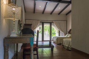 1 bedroom, premium bedding, down comforters, Tempur-Pedic beds