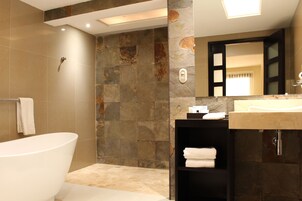Bañera profunda