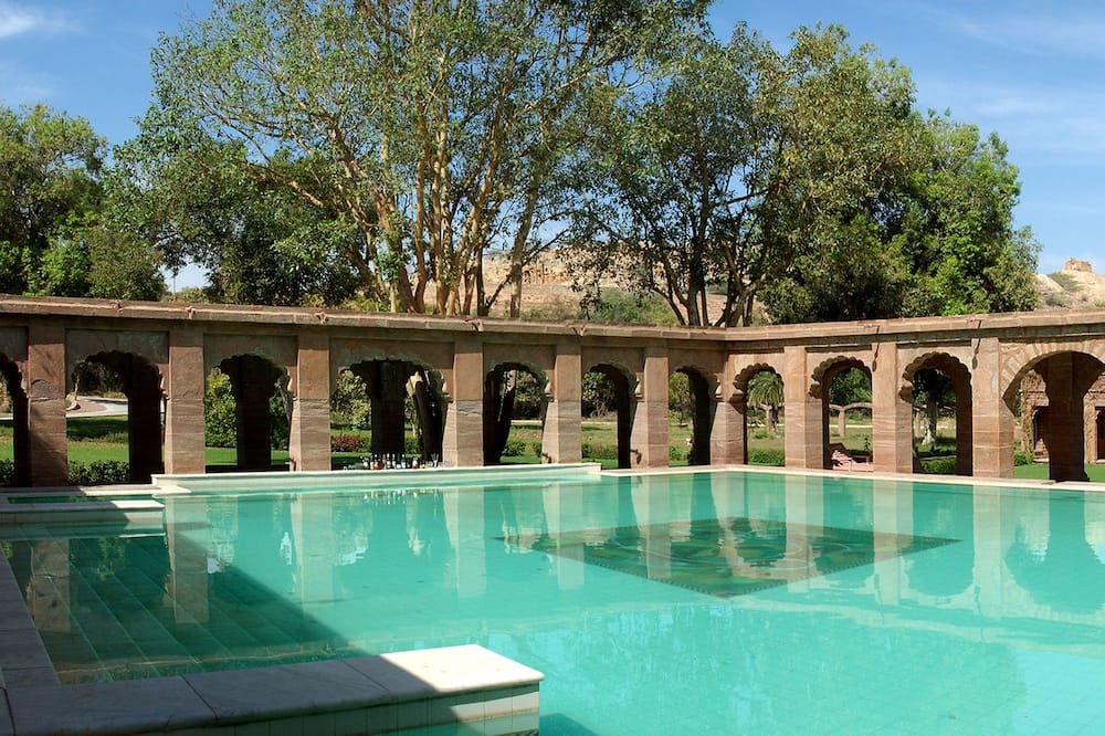 WelcomHeritage Bal Samand Lake Palace
