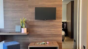 Panoramic Double Room | Down comforters, minibar, in-room safe, desk