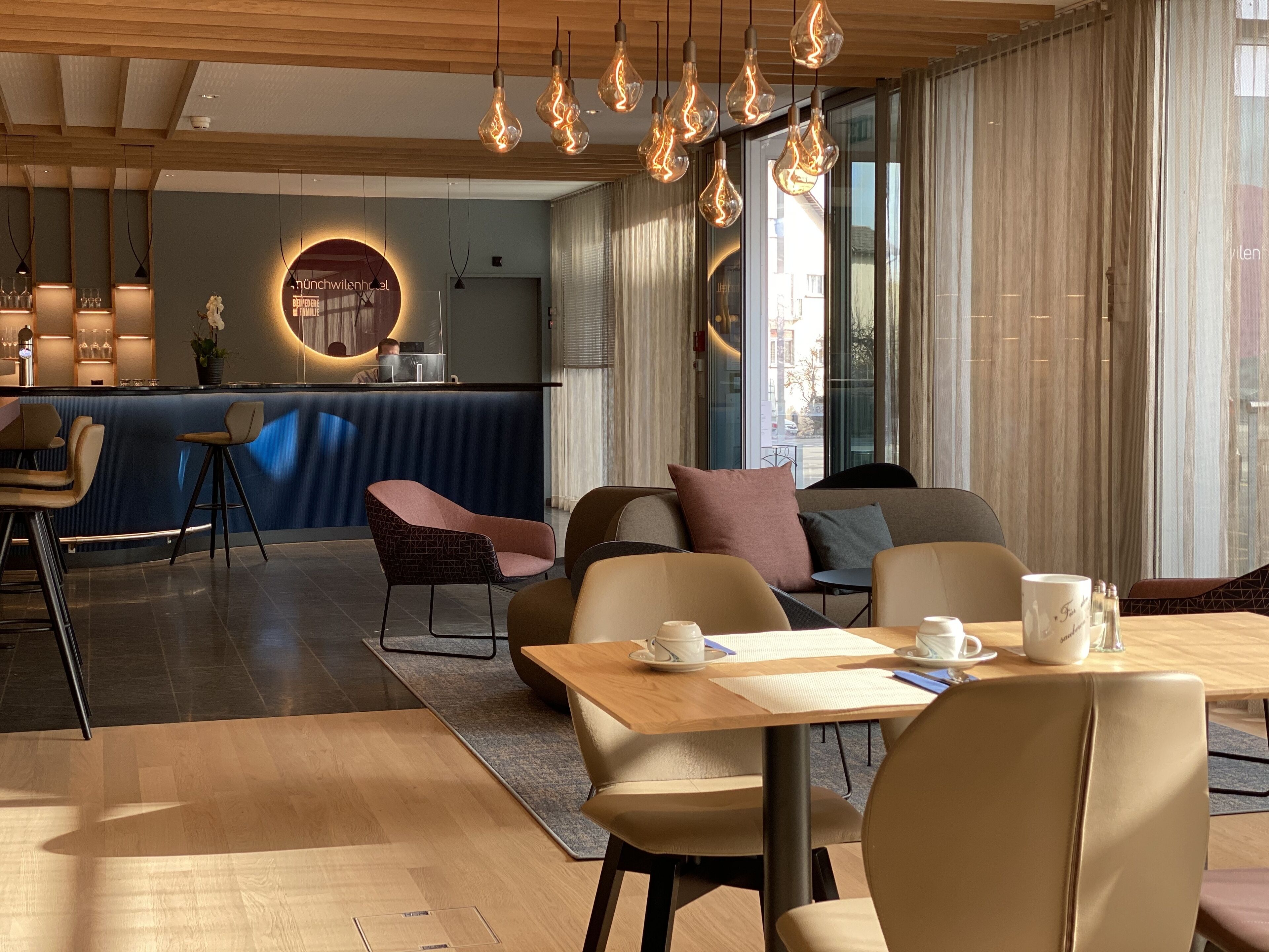 Daily buffet breakfast (CHF 25.00 per person)