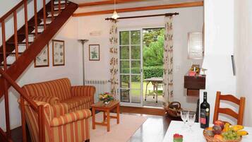 Leilighet, 1 soverom | Minibar, individuelt dekorert og strykejern/-brett