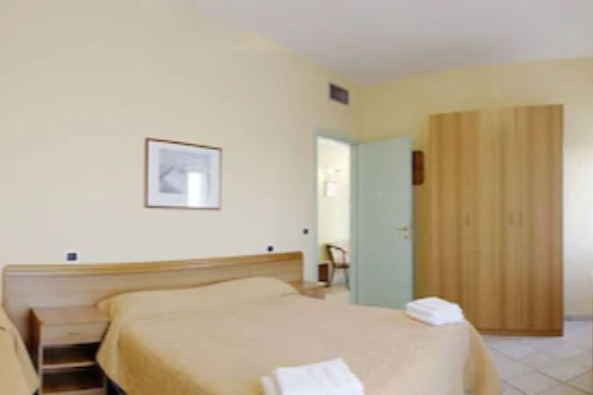 Desk, cots/infant beds, rollaway beds, free WiFi