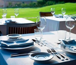 Breakfast, lunch and dinner served - Hotel Rural Son Bernadinet (Campos)