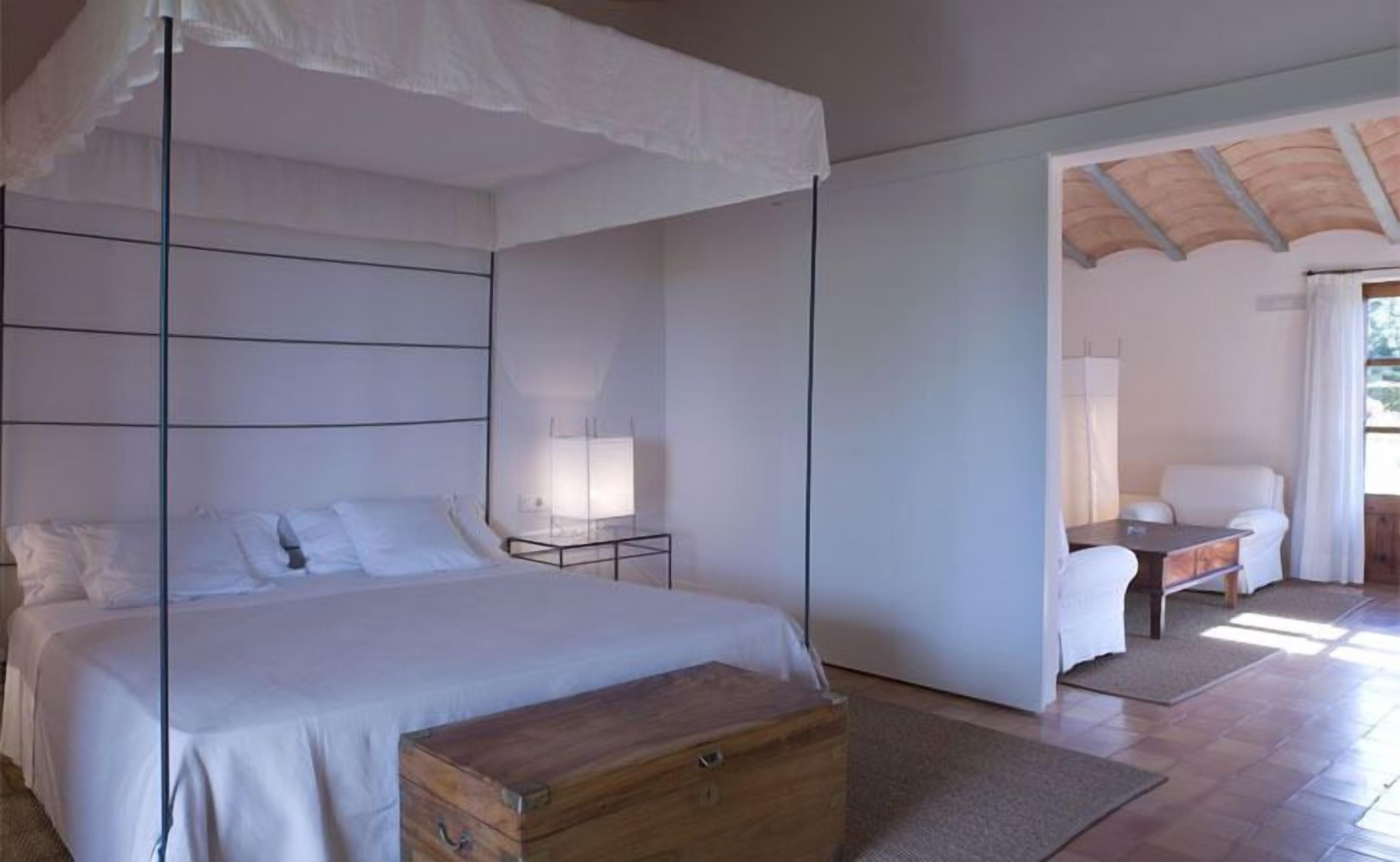 Photo - Son Bernadinet