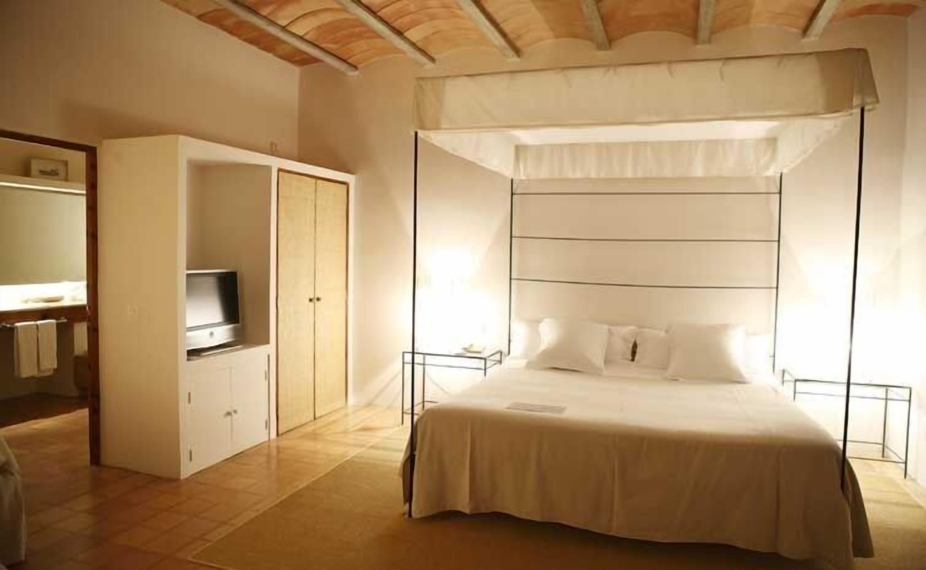 Photo - Son Bernadinet