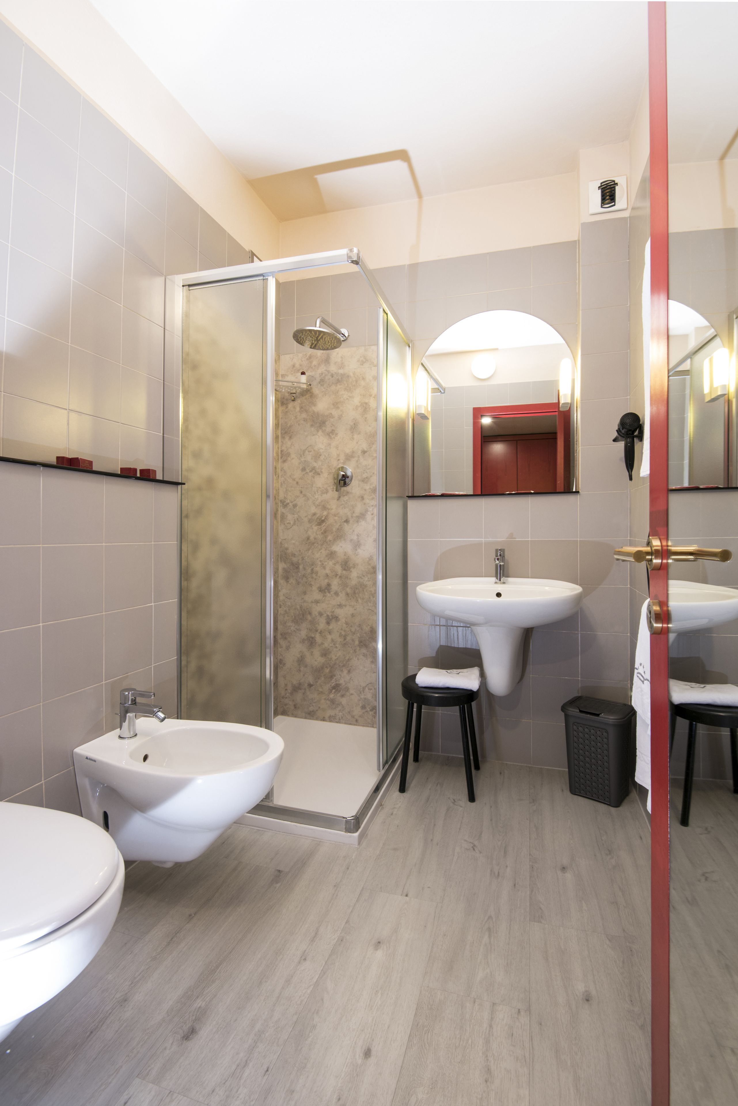 room, 1 double bed | minibar, in-room safe, desk, soundproofing