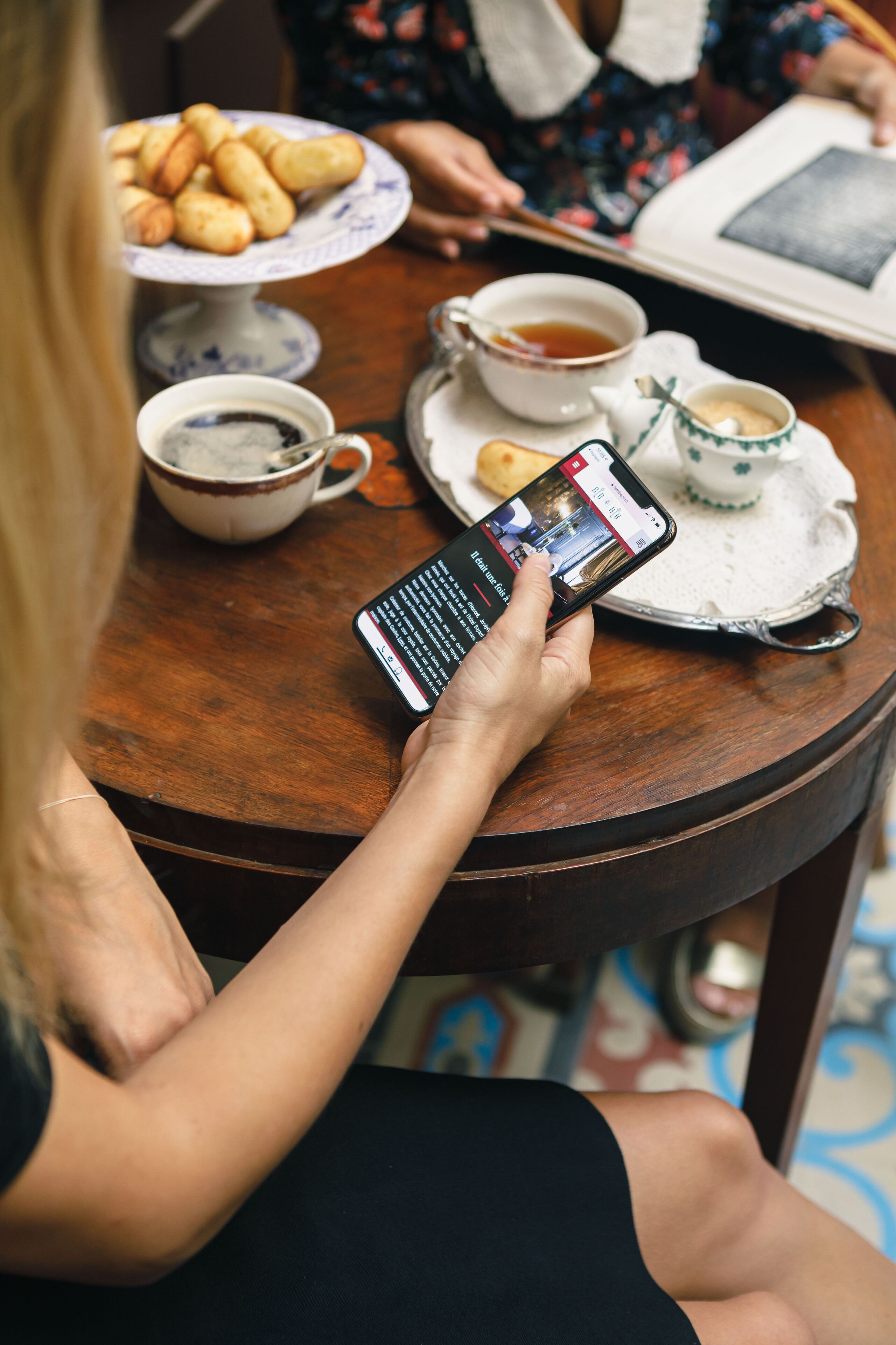 daily buffet breakfast (eur 22 per person)