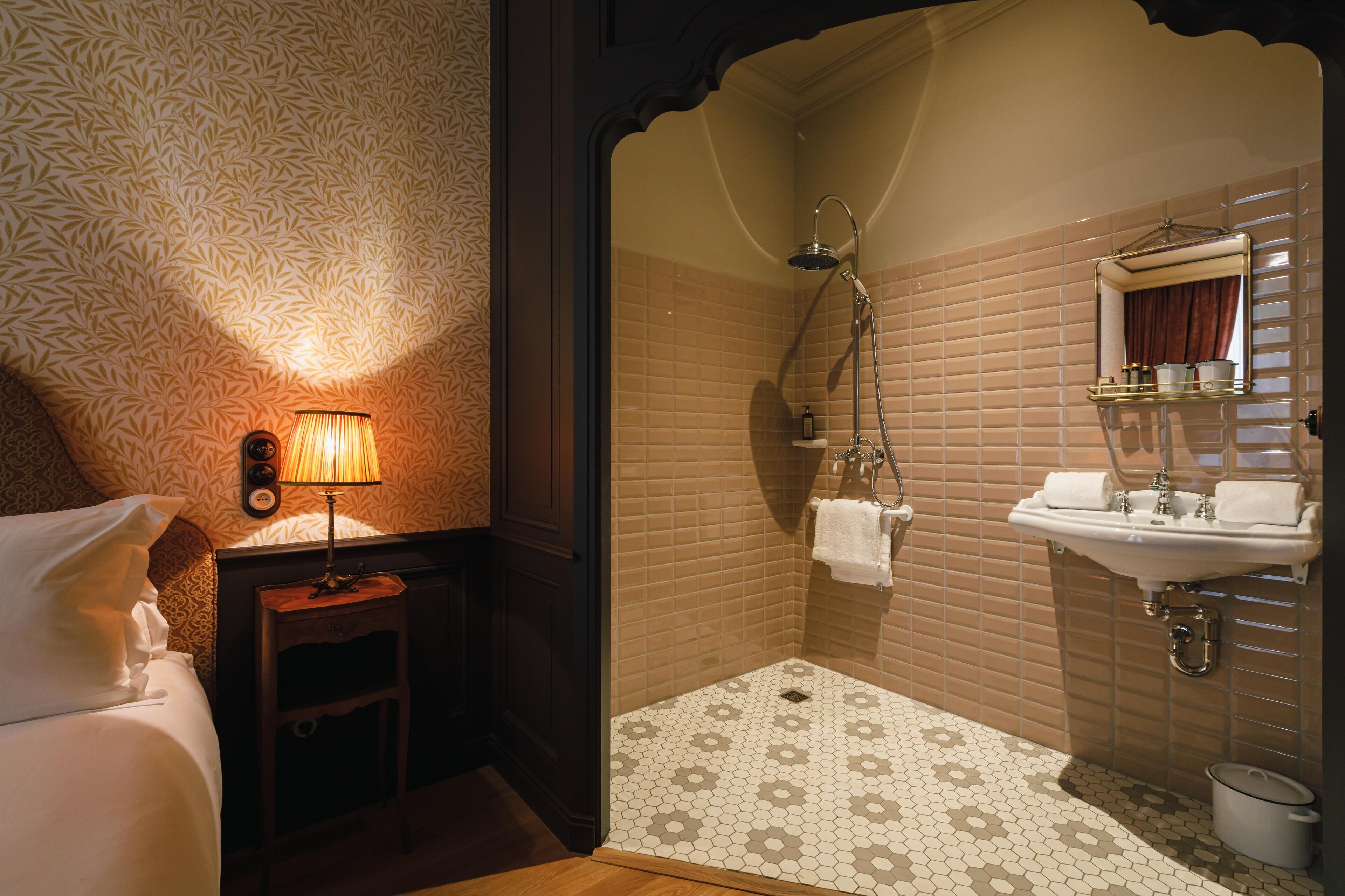 traditional double room, courtyard view | bathroom | free toiletries, hair dryer, towels