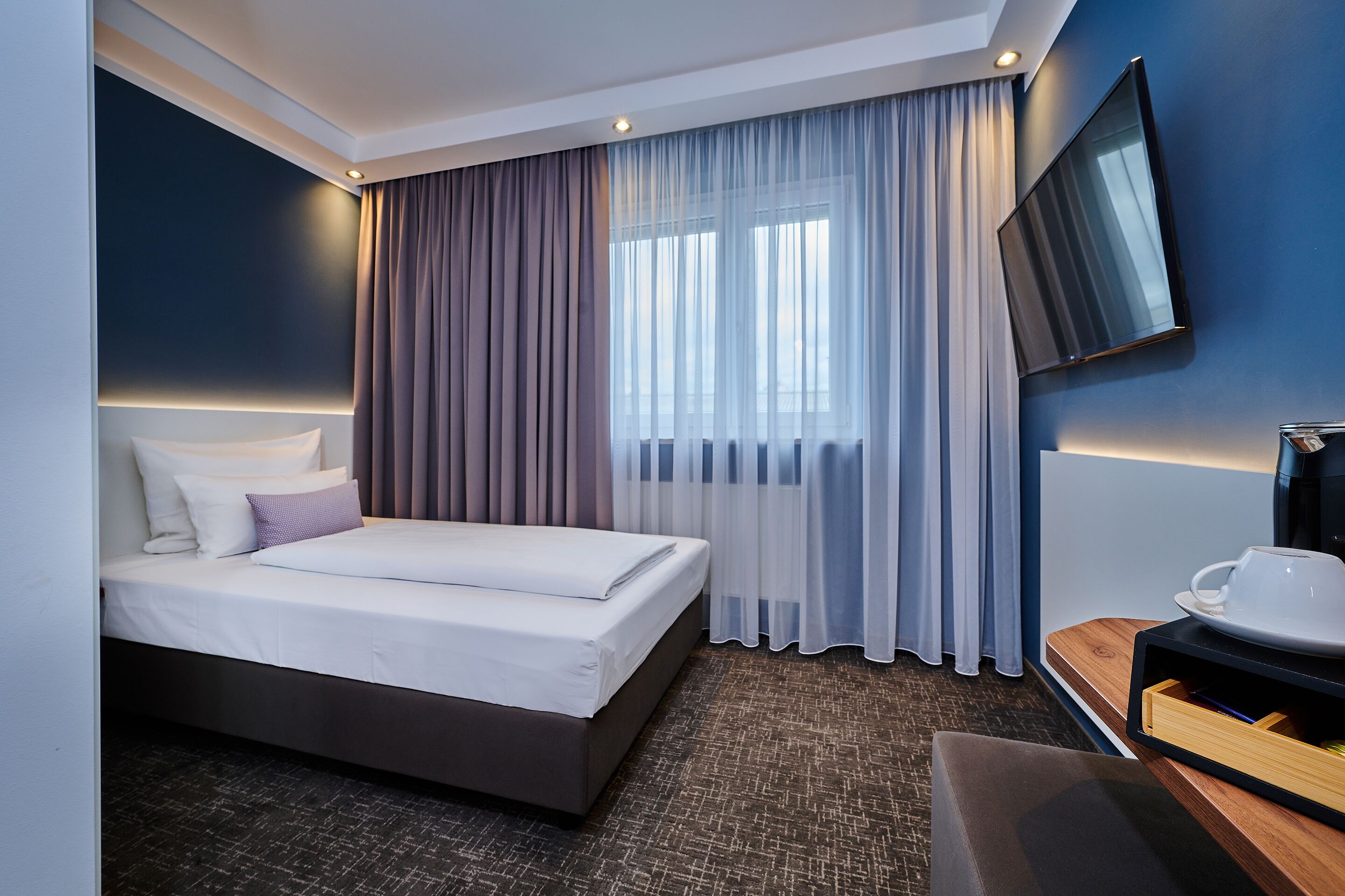 standard single room, non smoking | desk, cots/infant beds, free wifi, bed sheets