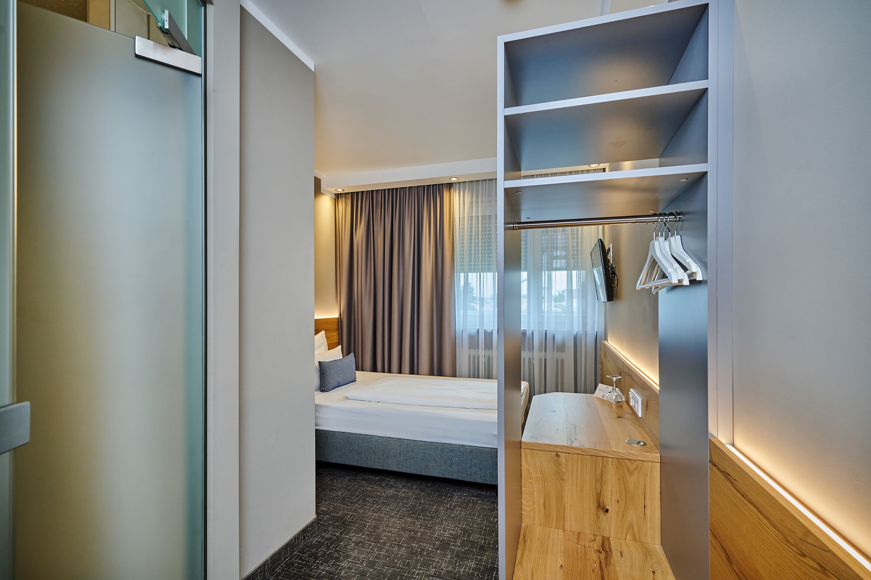 standard single room, non smoking | desk, cots/infant beds, free wifi, bed sheets