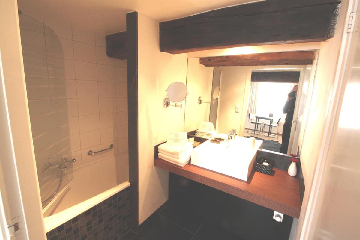 comfort triple room, bathtub | bathroom | designer toiletries, hair dryer, towels, soap