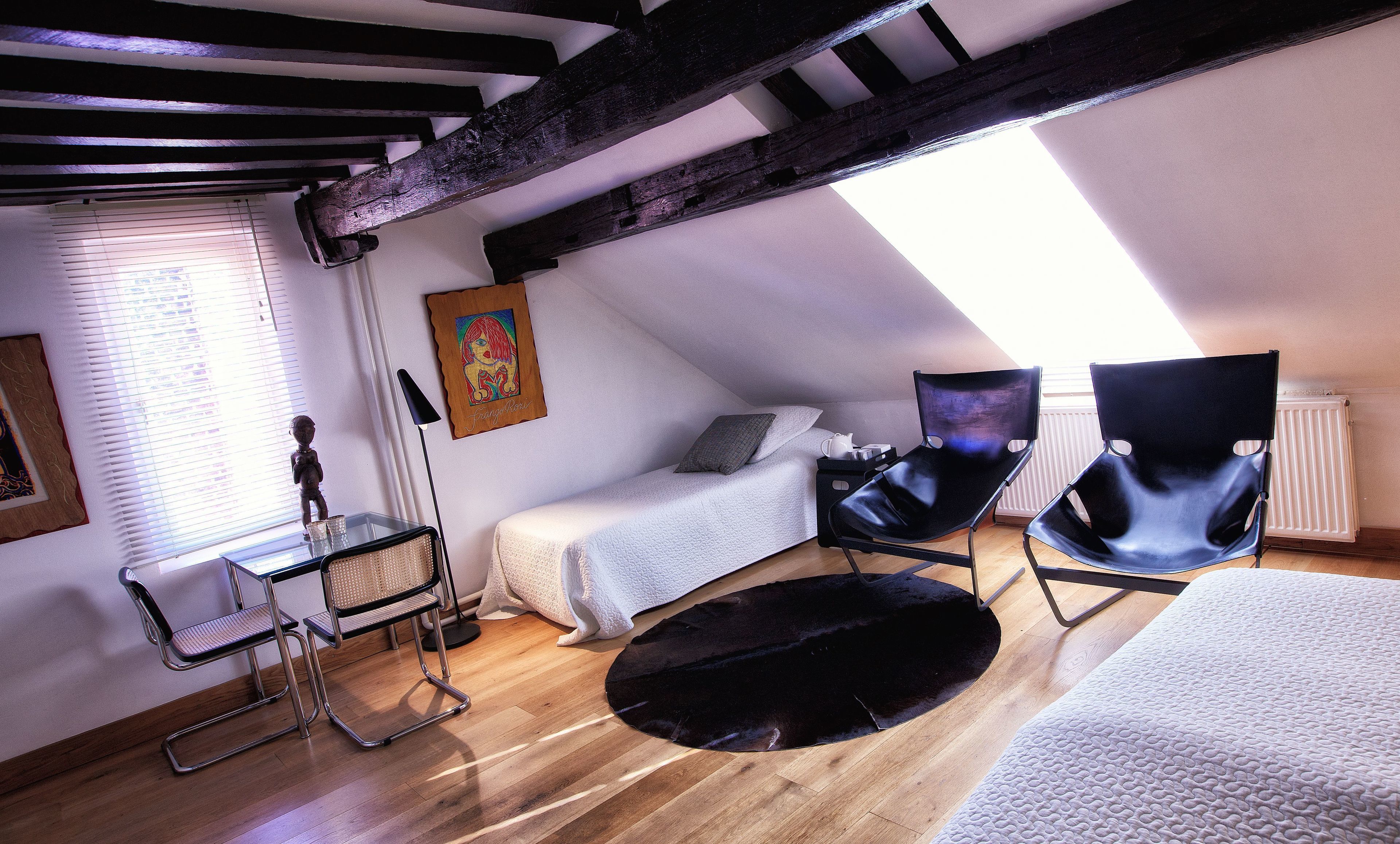 comfort triple room, bathtub | 1 bedroom, minibar, in-room safe, individually decorated