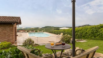 Double Room (Garden) | Balcony view