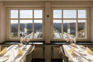 Komplett frukost varje dag (EUR 7.50 per person)