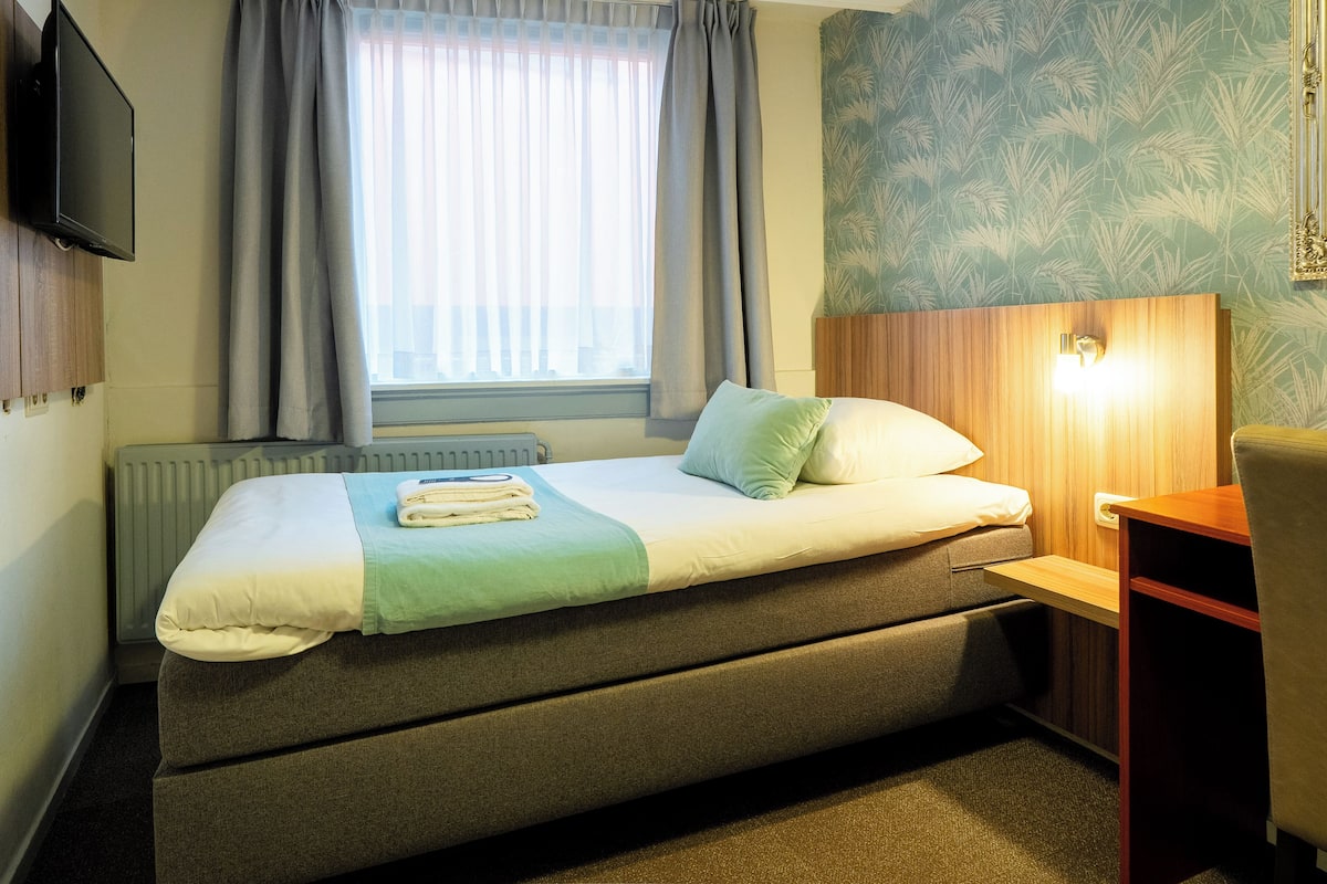 Eenpersoonskamer | Individueel gedecoreerd, individueel gemeubileerd