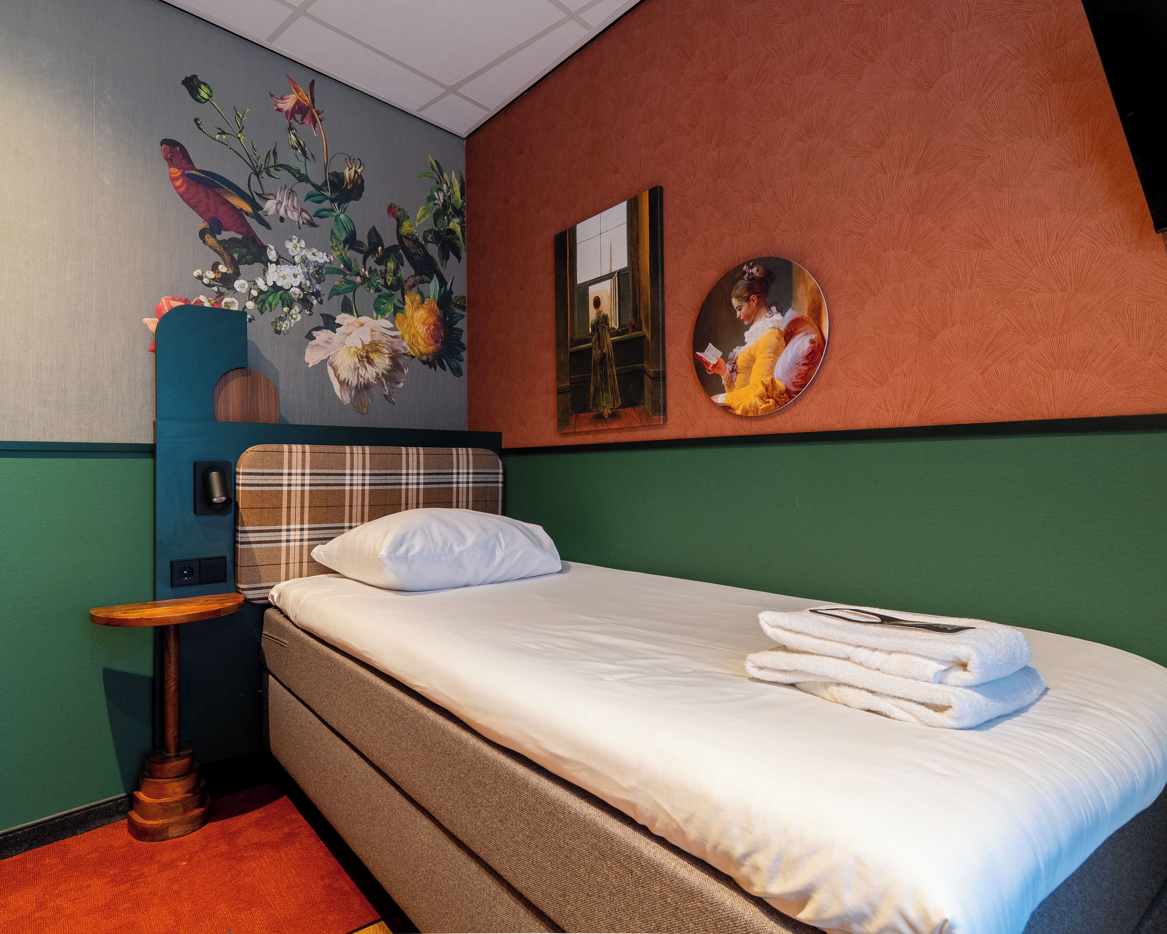 Signature eenpersoonskamer | Individueel gedecoreerd, individueel gemeubileerd